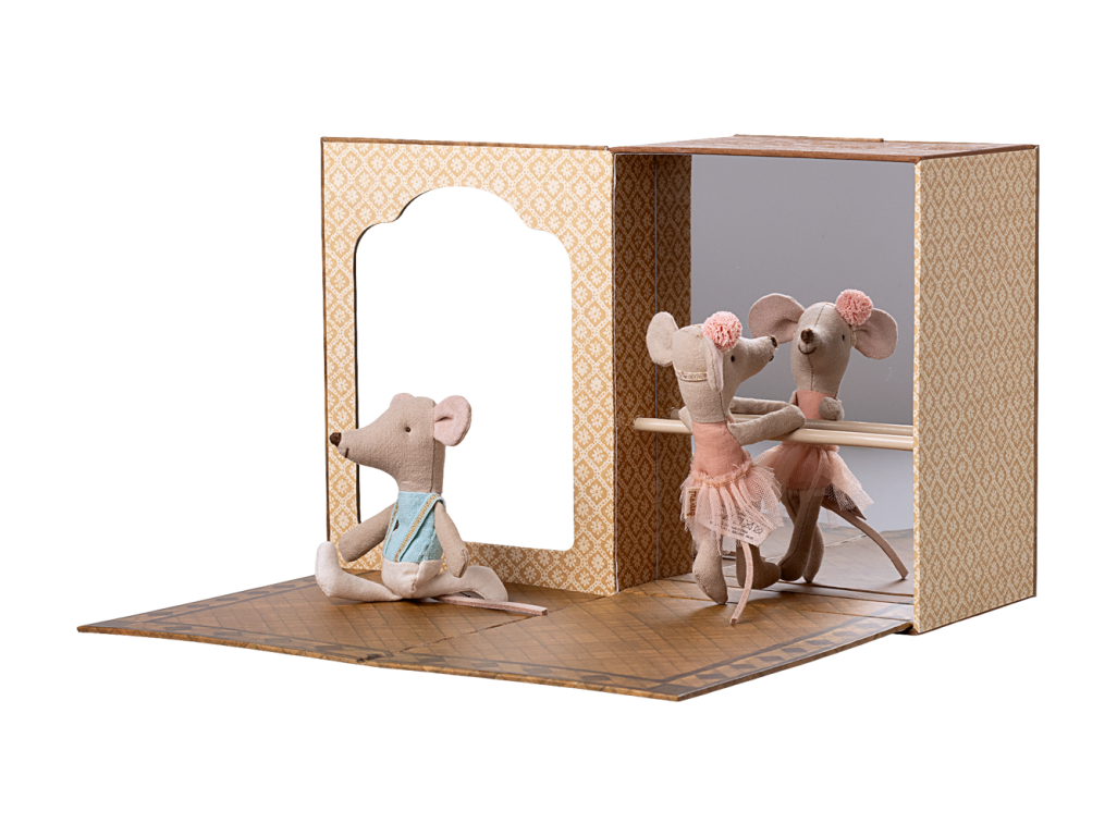 Maileg baletné štúdio s dvomi myškami a postieľkami
