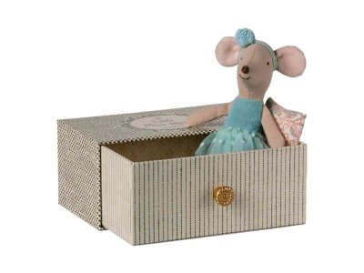 Maileg tanečníčka s postieľkou - mint